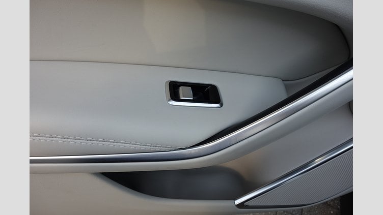 2022 認定中古車 Jaguar F-Pace ハクバシルバー P250 AWD（オートマチック） 2.0P S 250PS 23MY