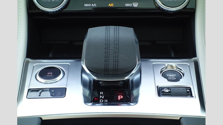 2022 認定中古車 Jaguar F-Pace ハクバシルバー P250 AWD（オートマチック） 2.0P S 250PS 23MY