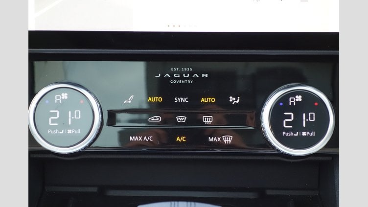 2022 認定中古車 Jaguar F-Pace ハクバシルバー P250 AWD（オートマチック） 2.0P S 250PS 23MY