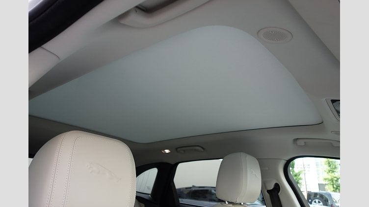 2022 認定中古車 Jaguar F-Pace ハクバシルバー P250 AWD（オートマチック） 2.0P S 250PS 23MY