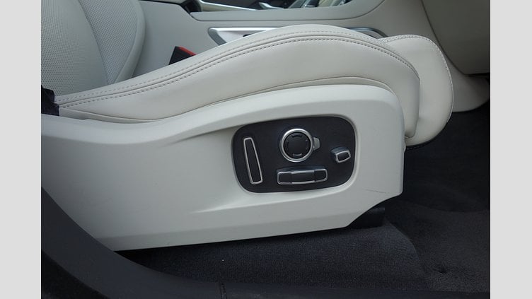 2022 認定中古車 Jaguar F-Pace ハクバシルバー P250 AWD（オートマチック） 2.0P S 250PS 23MY