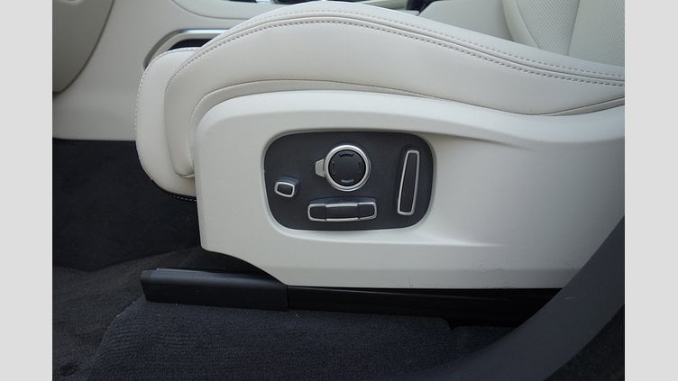 2022 認定中古車 Jaguar F-Pace ハクバシルバー P250 AWD（オートマチック） 2.0P S 250PS 23MY