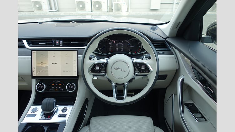 2022 認定中古車 Jaguar F-Pace ハクバシルバー P250 AWD（オートマチック） 2.0P S 250PS 23MY