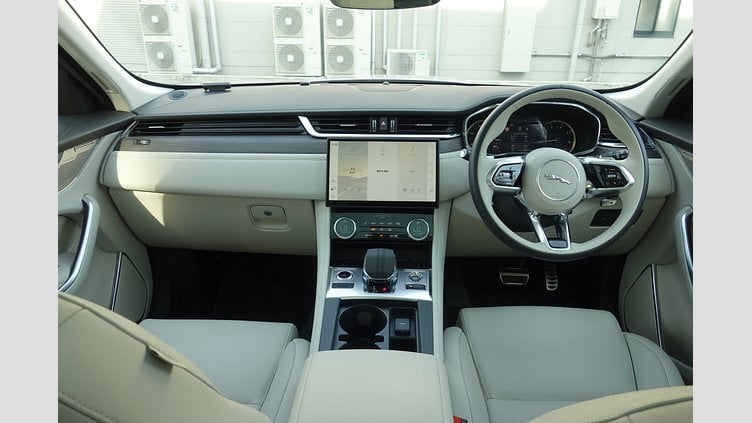 2022 認定中古車 Jaguar F-Pace ハクバシルバー P250 AWD（オートマチック） 2.0P S 250PS 23MY
