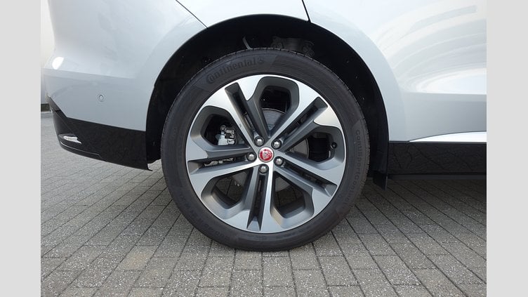 2022 認定中古車 Jaguar F-Pace ハクバシルバー P250 AWD（オートマチック） 2.0P S 250PS 23MY