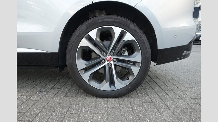 2022 認定中古車 Jaguar F-Pace ハクバシルバー P250 AWD（オートマチック） 2.0P S 250PS 23MY