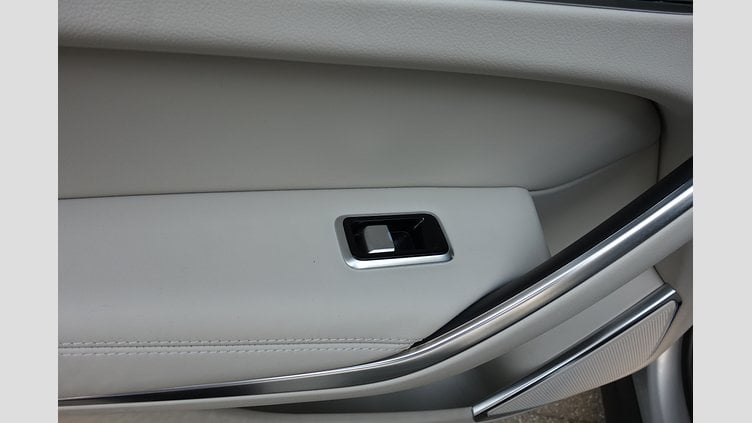 2022 認定中古車 Jaguar F-Pace ハクバシルバー P250 AWD（オートマチック） 2.0P S 250PS 23MY