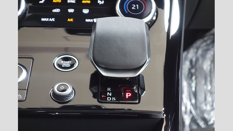 2023 認定中古車 Land Rover Range Rover Sport フィレンツェレッド 3.0リッター6気筒300PSターボチャージドディーゼルMHEV（オートマチック） AUTOBIOGRAPHY