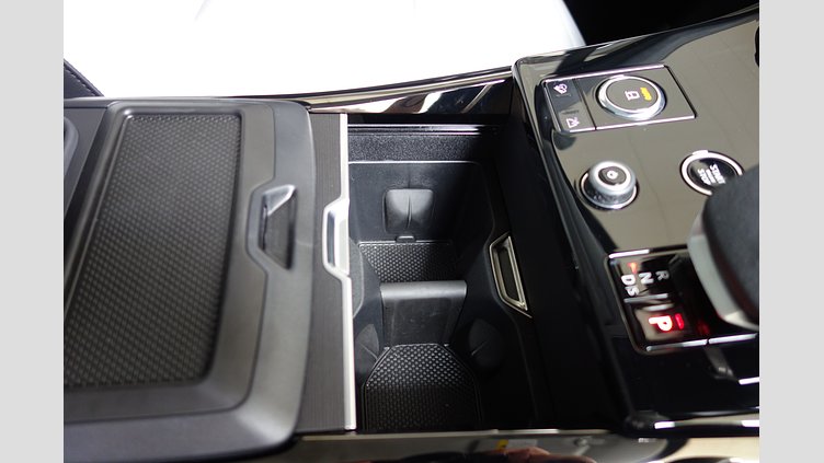 2023 認定中古車 Land Rover Range Rover Sport フィレンツェレッド 3.0リッター6気筒300PSターボチャージドディーゼルMHEV（オートマチック） AUTOBIOGRAPHY