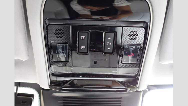 2023 認定中古車 Land Rover Range Rover Sport フィレンツェレッド 3.0リッター6気筒300PSターボチャージドディーゼルMHEV（オートマチック） AUTOBIOGRAPHY
