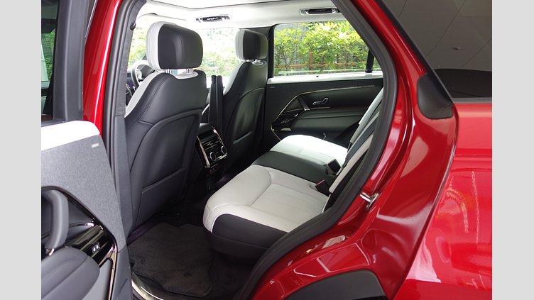 2023 認定中古車 Land Rover Range Rover Sport フィレンツェレッド 3.0リッター6気筒300PSターボチャージドディーゼルMHEV（オートマチック） AUTOBIOGRAPHY