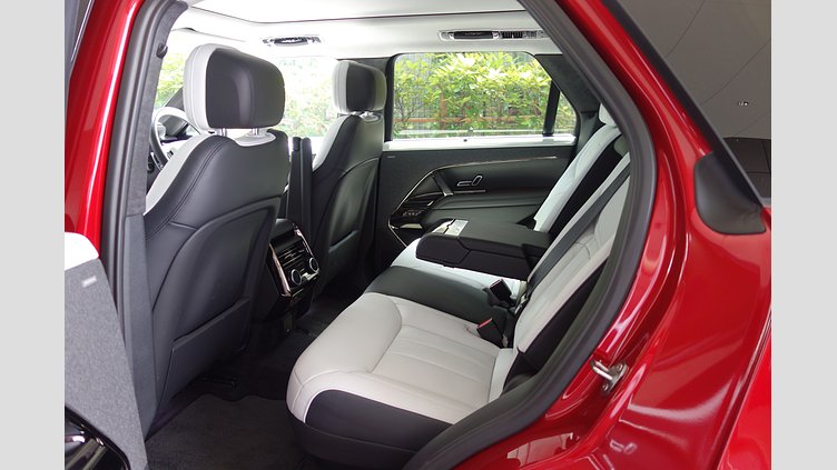 2023 認定中古車 Land Rover Range Rover Sport フィレンツェレッド 3.0リッター6気筒300PSターボチャージドディーゼルMHEV（オートマチック） AUTOBIOGRAPHY