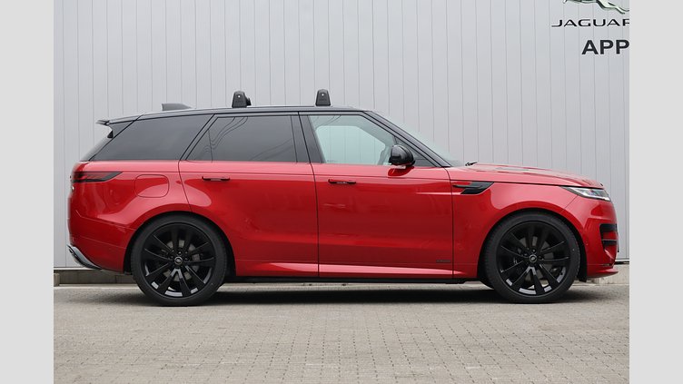 2023 認定中古車 Land Rover Range Rover Sport フィレンツェレッド 3.0リッター6気筒300PSターボチャージドディーゼルMHEV（オートマチック） AUTOBIOGRAPHY
