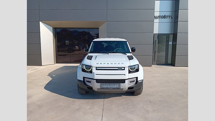 2024 SKLADOVÉ VOZIDLÁ Land Rover Defender 110 Fuji White 3.0D I6 MHEV S