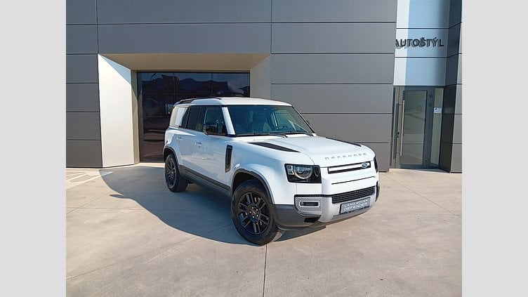 2024 SKLADOVÉ VOZIDLÁ Land Rover Defender 110 Fuji White 3.0D I6 MHEV S