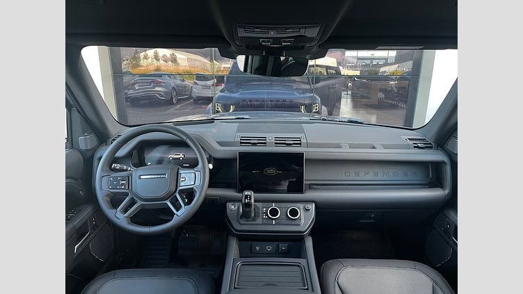 2024 SKLADOVÉ VOZIDLÁ Land Rover Defender 110 Eiger Grey D250 X-Dynamic HSE 