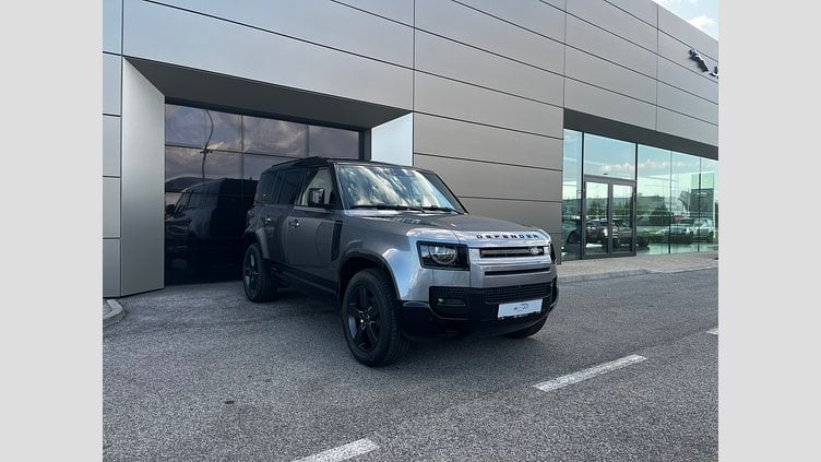 2024 SKLADOVÉ VOZIDLÁ Land Rover Defender 110 Eiger Grey D250 X-Dynamic HSE 