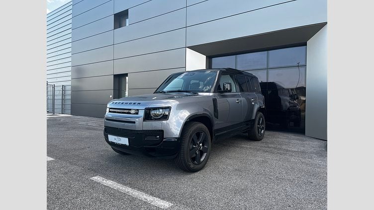 2024 SKLADOVÉ VOZIDLÁ Land Rover Defender 110 Eiger Grey D250 X-Dynamic HSE 