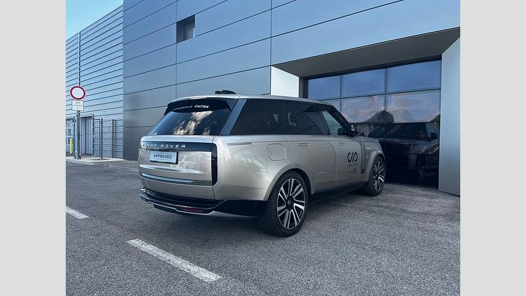 2023 SKLADOVÉ VOZIDLÁ Land Rover Range Rover Batumi Gold D350 HSE