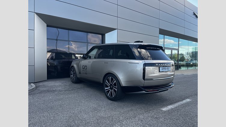 2023 SKLADOVÉ VOZIDLÁ Land Rover Range Rover Batumi Gold D350 HSE