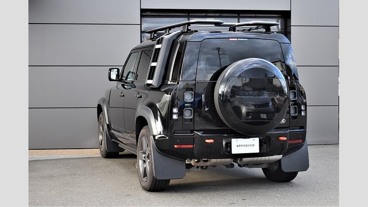 2023 認定中古車 Land Rover Defender 110 サントリーニブラック D300 AWD（AT） X