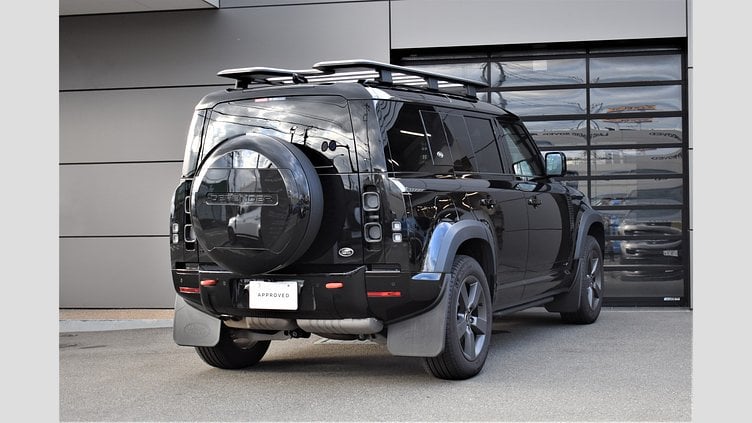 2023 認定中古車 Land Rover Defender 110 サントリーニブラック D300 AWD（AT） X