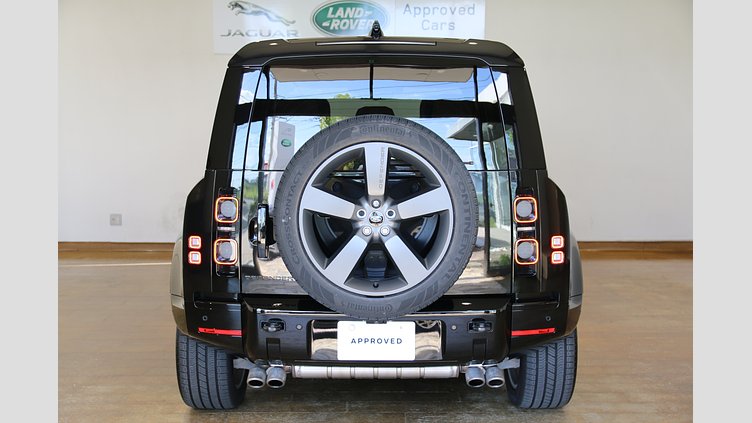 2024 認定中古車 Land Rover Defender 110 サントリーニブラック P525 AWD (AT) V8