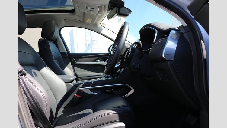 2023 認定中古車 Jaguar F-Pace ハクバシルバー D204 AWD（オートマチック）MHEV S