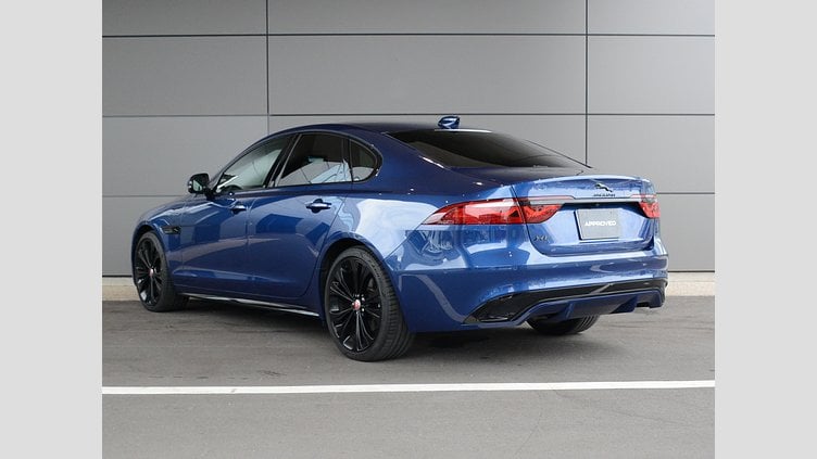 2021 認定中古車 Jaguar XF ブルーファイアブルー P250 RWD （オートマチック） SALOON R-DYNAMIC HSE