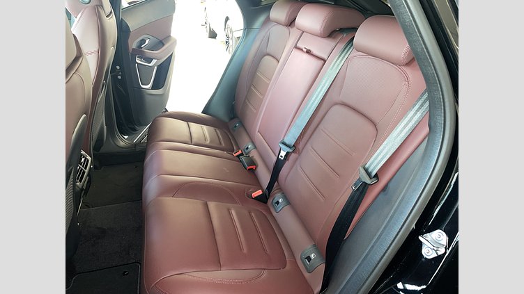 2024 認定中古車 Jaguar E-Pace サントリーニブラック P250（ガソリン） R-DYNAMIC HSE