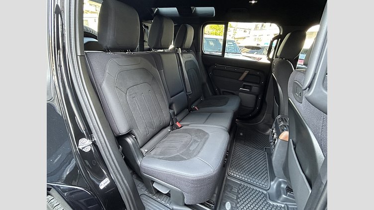 2022 認定中古車 Land Rover Defender 110 サントリーニブラック D300 AWD（AT） X-DYNAMIC SE
