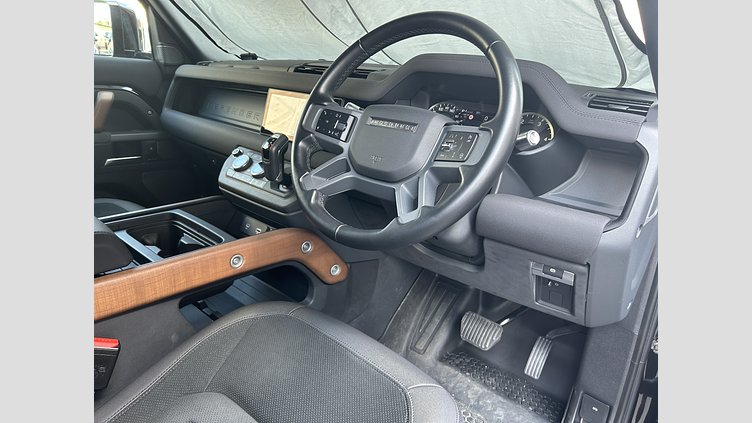2022 認定中古車 Land Rover Defender 110 サントリーニブラック D300 AWD（AT） X-DYNAMIC SE