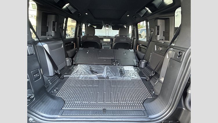 2022 認定中古車 Land Rover Defender 110 サントリーニブラック D300 AWD（AT） X-DYNAMIC SE