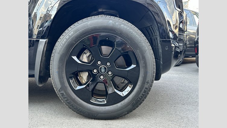 2022 認定中古車 Land Rover Defender 110 サントリーニブラック D300 AWD（AT） X-DYNAMIC SE
