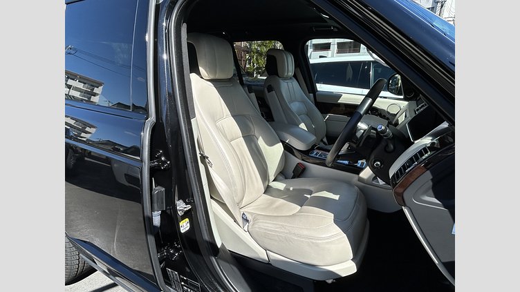 2019 認定中古車 Land Rover Range Rover Santorini Black 3.0 V6 Dsl Mono Turbo Std Flow ヴォーグ