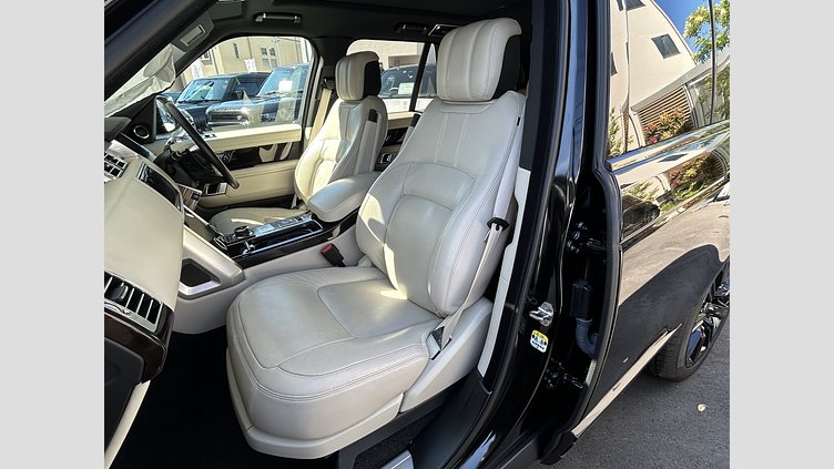 2019 認定中古車 Land Rover Range Rover Santorini Black 3.0 V6 Dsl Mono Turbo Std Flow ヴォーグ