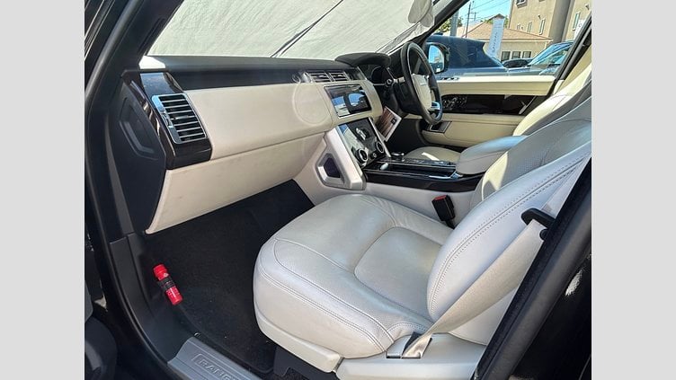 2019 認定中古車 Land Rover Range Rover Santorini Black 3.0 V6 Dsl Mono Turbo Std Flow ヴォーグ