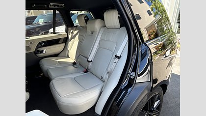 Range Rover 48