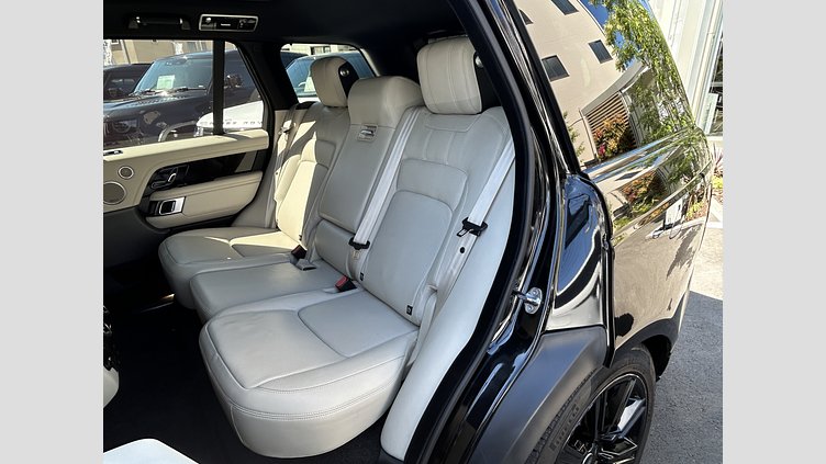 2019 認定中古車 Land Rover Range Rover Santorini Black 3.0 V6 Dsl Mono Turbo Std Flow ヴォーグ