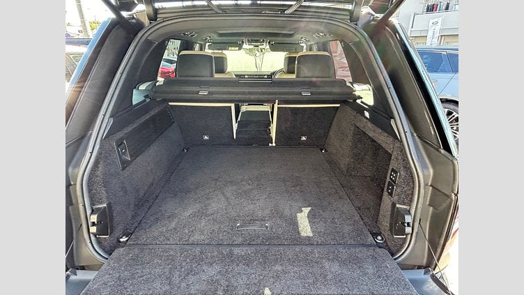 2019 認定中古車 Land Rover Range Rover Santorini Black 3.0 V6 Dsl Mono Turbo Std Flow ヴォーグ