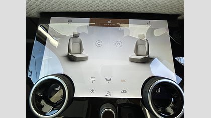 Range Rover Velar 29