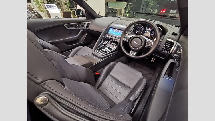 2020 認定中古車 Jaguar F-Type アイガーグレー ジャガー 5.0リッターV8 550PS スーパーチャージド ガソリン エンジン (オートマチックトランスミッション、オールホイールドライブ(AWD)) F-TYPEコンバーチブル R