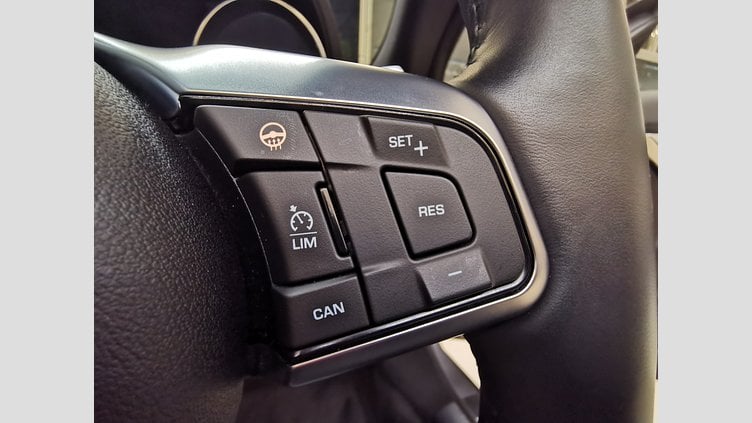 2020 認定中古車 Jaguar F-Type アイガーグレー ジャガー 5.0リッターV8 550PS スーパーチャージド ガソリン エンジン (オートマチックトランスミッション、オールホイールドライブ(AWD)) F-TYPEコンバーチブル R