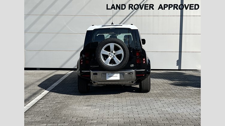 2023 認定中古車 Land Rover Defender 110 サントリーニブラック P300 AWD（AT） SE