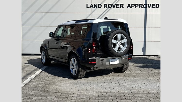 2023 認定中古車 Land Rover Defender 110 サントリーニブラック P300 AWD（AT） SE