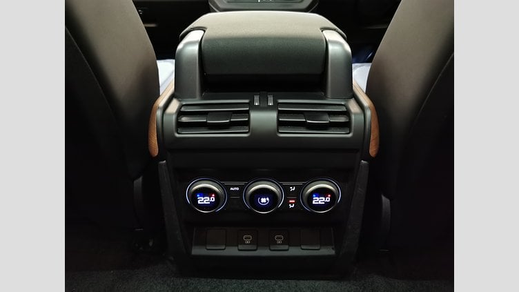 2022 認定中古車 Land Rover Defender 90 ゴンドワナストーン P300 AWD（AT） X-DYNAMIC SE
