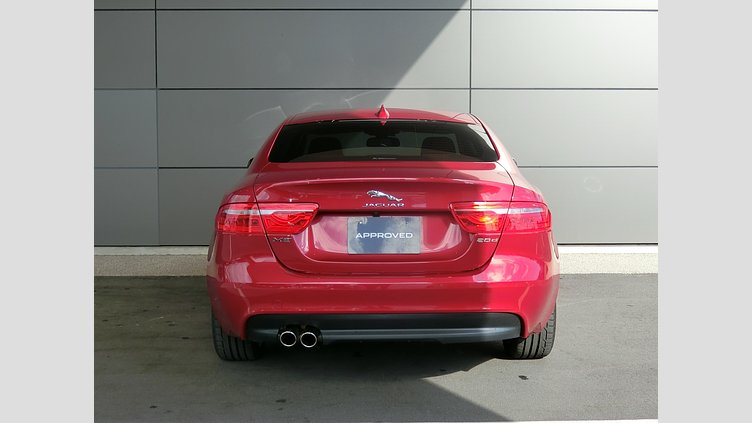 2017 認定中古車 Jaguar XE Firenze Red XE 2.0 I4D AJ200 RWD 4DR プレステージ
