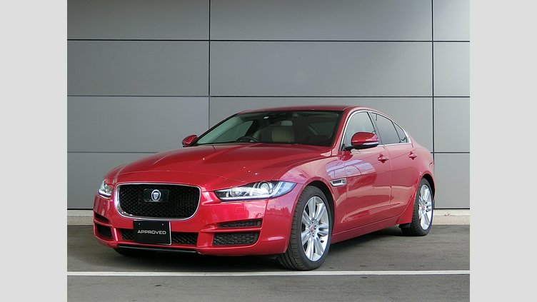 2017 認定中古車 Jaguar XE Firenze Red XE 2.0 I4D AJ200 RWD 4DR プレステージ
