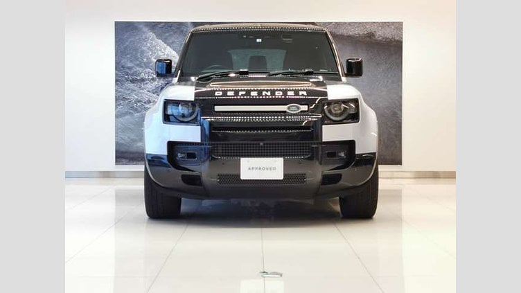 2022 認定中古車 Land Rover Defender 110 ハクバシルバー D300 AWD（AT） X