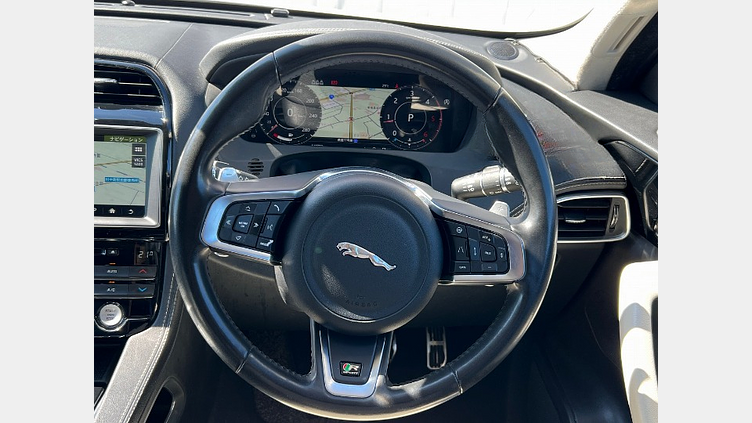 2024 認定中古車 Jaguar F-Pace Fuji White 2.0 litre i4D Diesel R-Sport